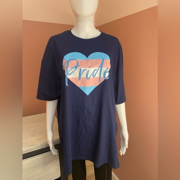 Pride Heart Navy Blue NWT Size XL Graphic Short Sleeve Tshirt - Picture 2 of 4